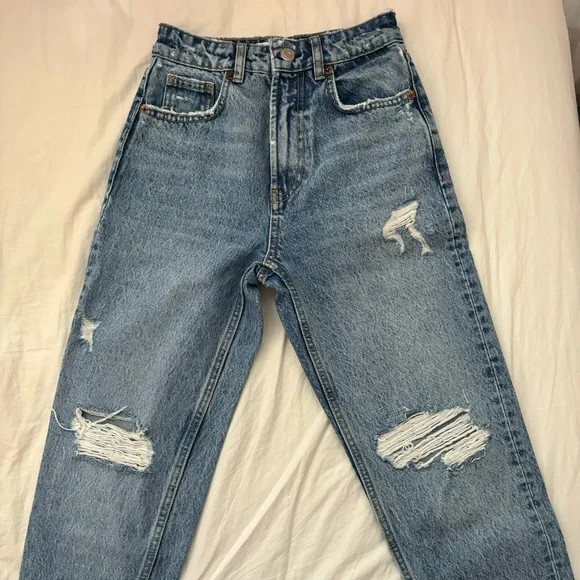 Zara Ripped Blue Mom Jeans - Picture 3 of 6